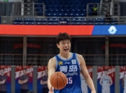 华体会登入-杨瀚森首秀兑现下饭承诺三分护筐妙传一个都没少的简单介绍