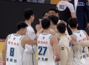 华体会首页-广厦队主场击败青岛，夺得胜利之魄