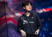 华体会网址-LCK：Gumayusi卢锡安强势扫射，T1中路0换4后强势一波