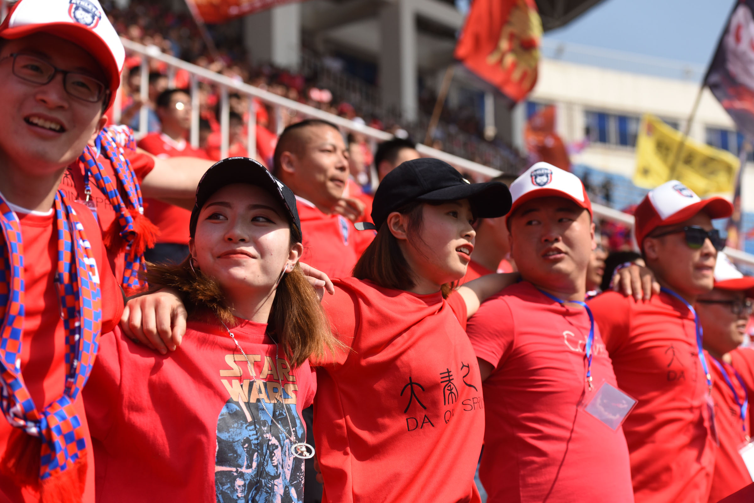 西雅图海湾者主场氛围火爆，球迷热情助阵的简单介绍