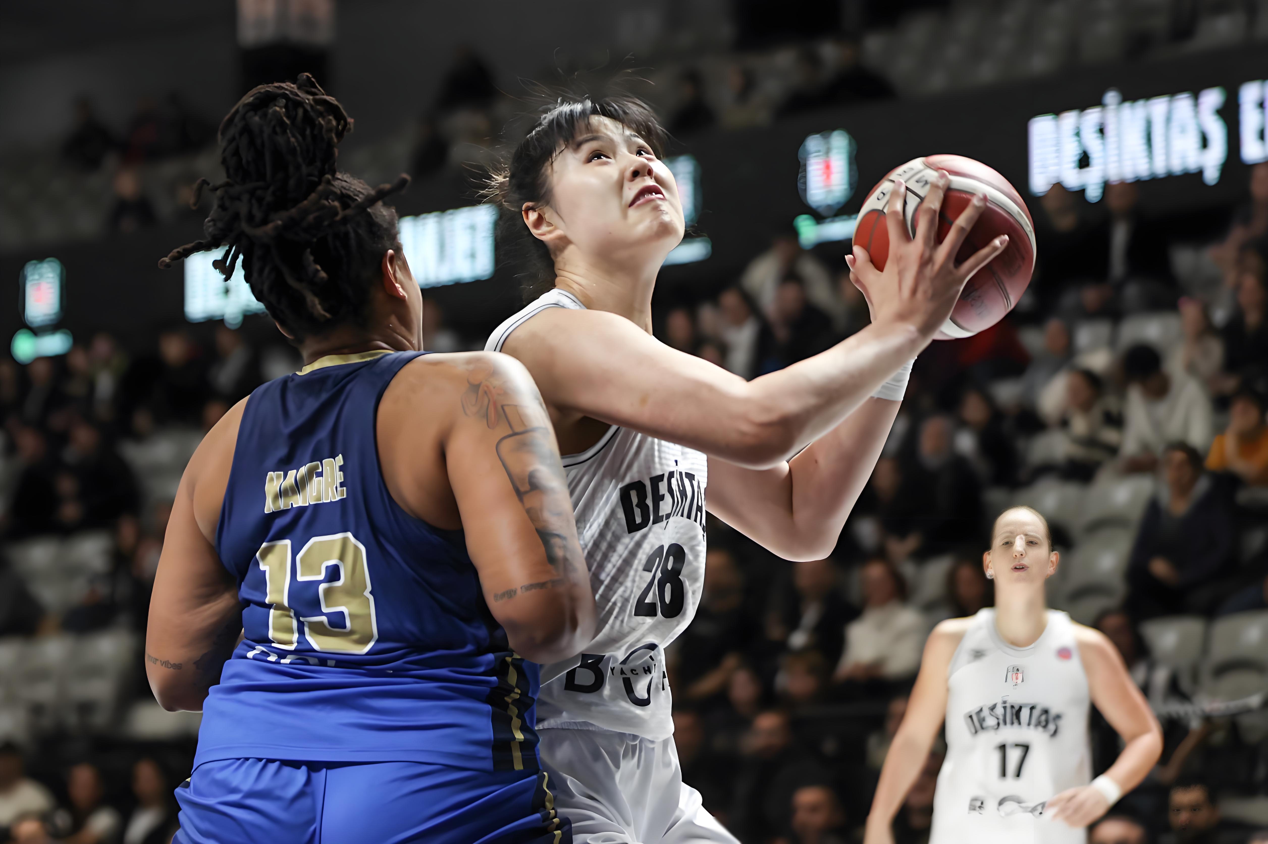 WNBA-李月汝10分8篮板飞翼末节逆转王牌未果
