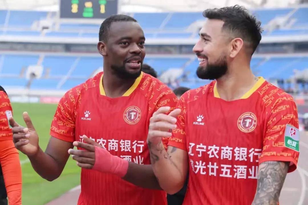 3破纪录+狂揽16万观众！中超中甲同夜刷新纪录，辽宁一夜贡献10万