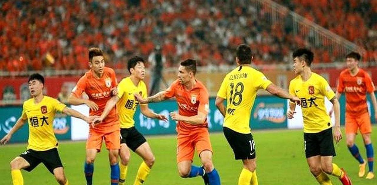 主要足球赛事即将开始，球迷翘首以盼